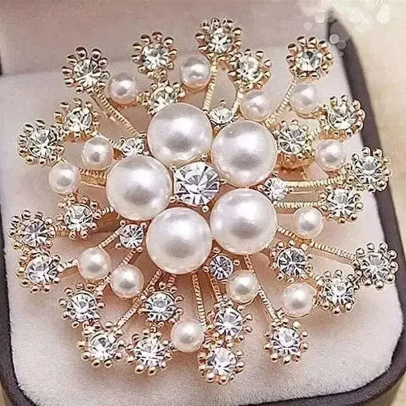 🌟 Fashion Women Large Exquisite Flower Corsage - A Blend of Classic and Modern 🌟