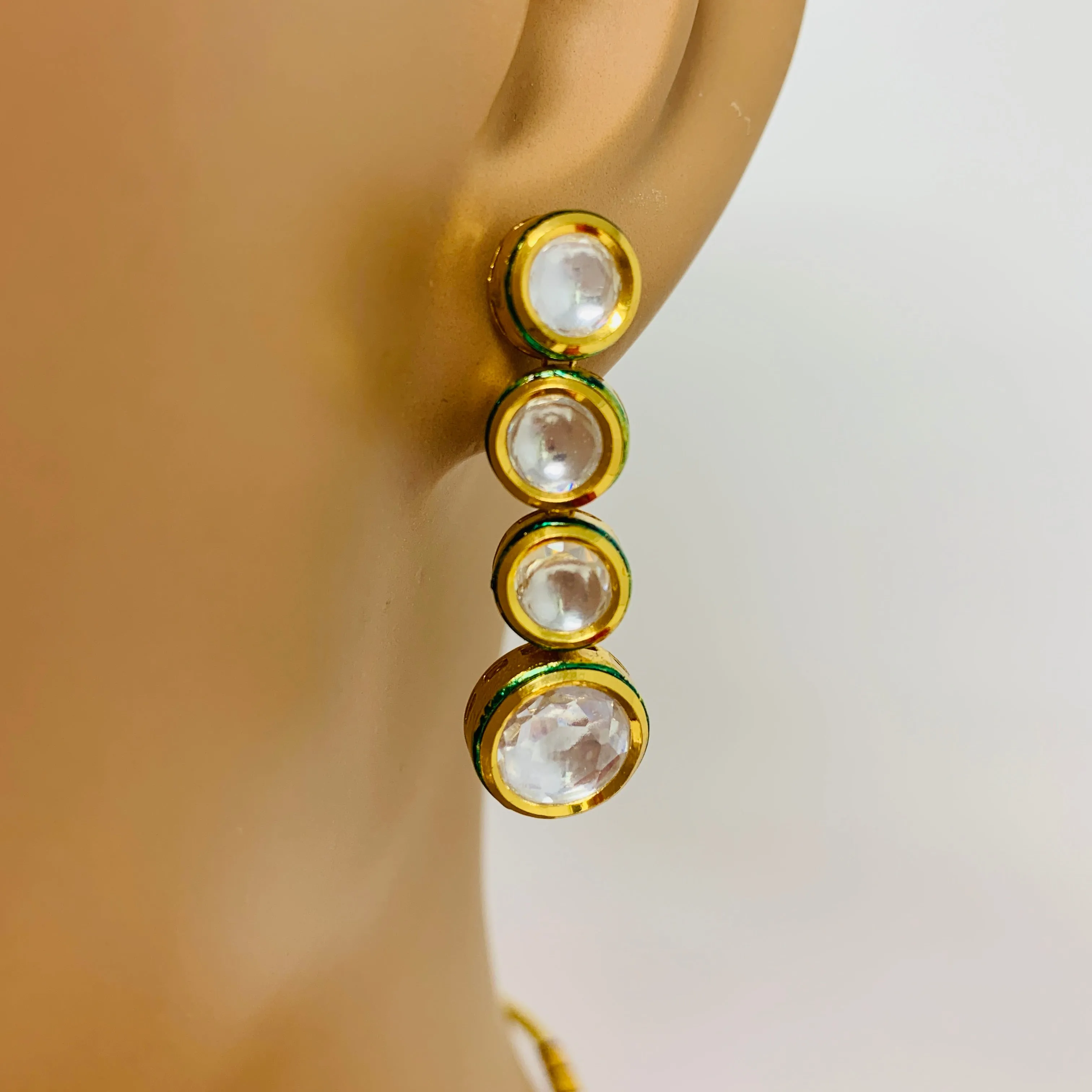Designer Single Layer White Kundan Necklace with Earrings (D201)