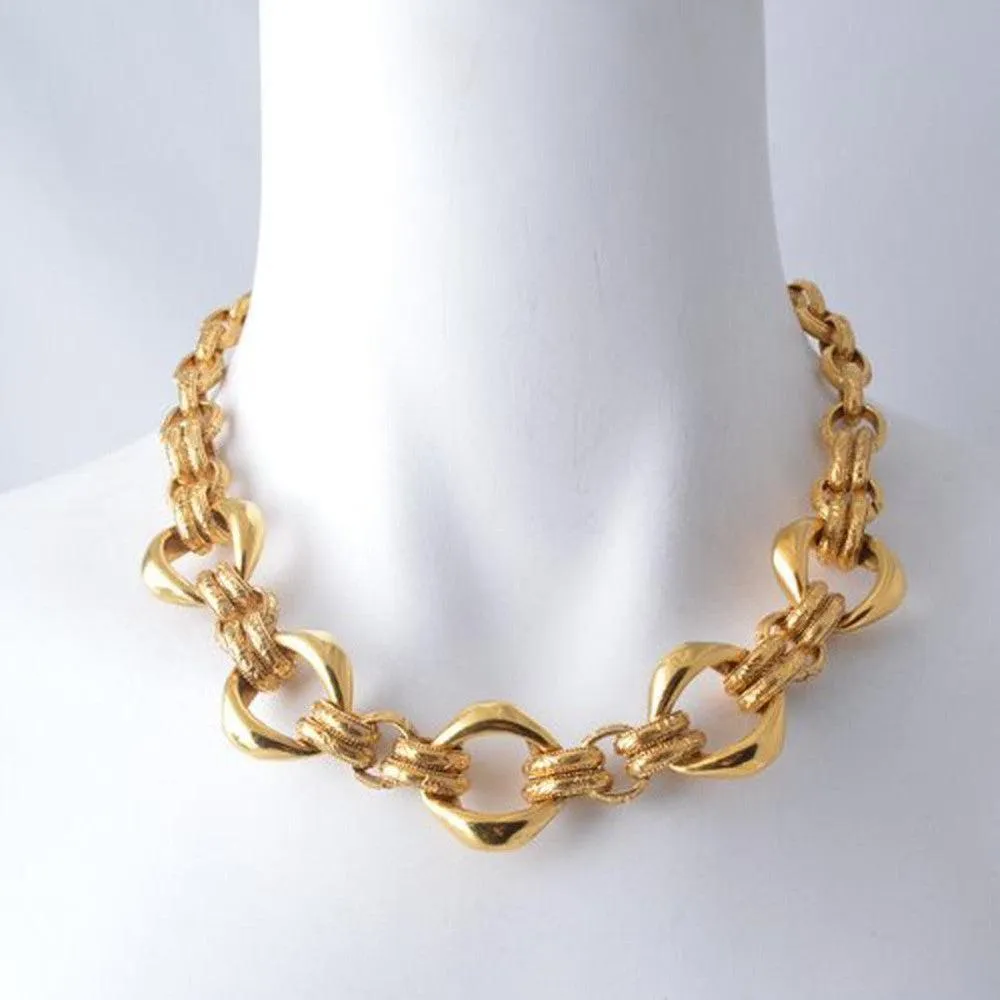 Graduated link necklace in Silver