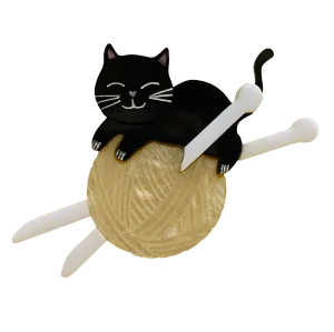 Knitting brooch