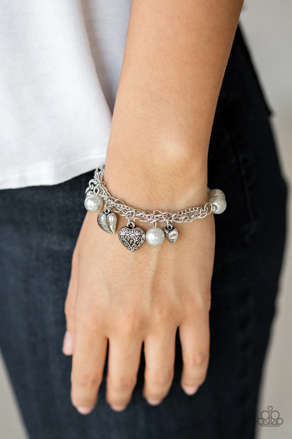 PAPARAZZI More Amour - Silver 563