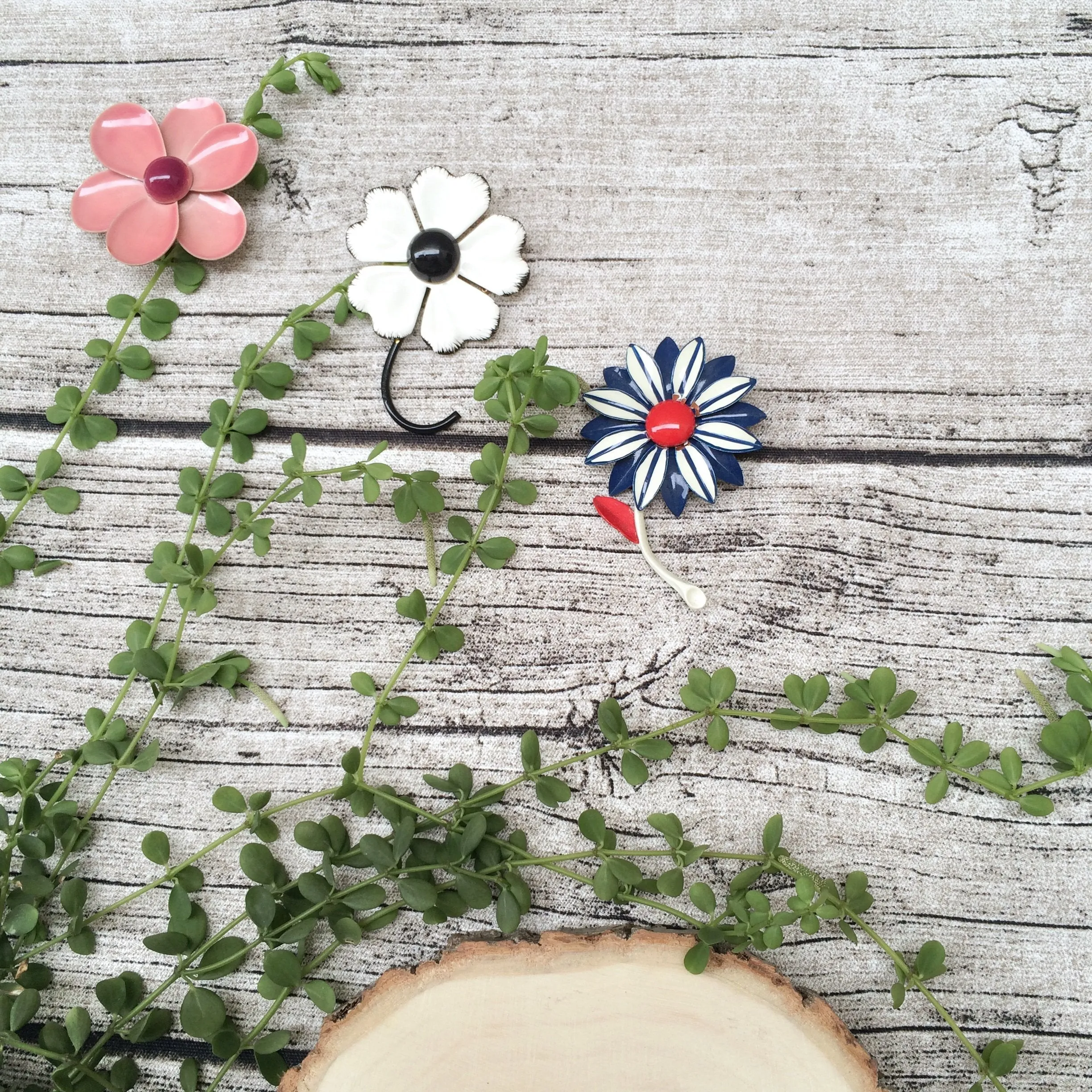 Vintage patriotic Red Blue White Flower Power 1960s retro mod Floral Brooch