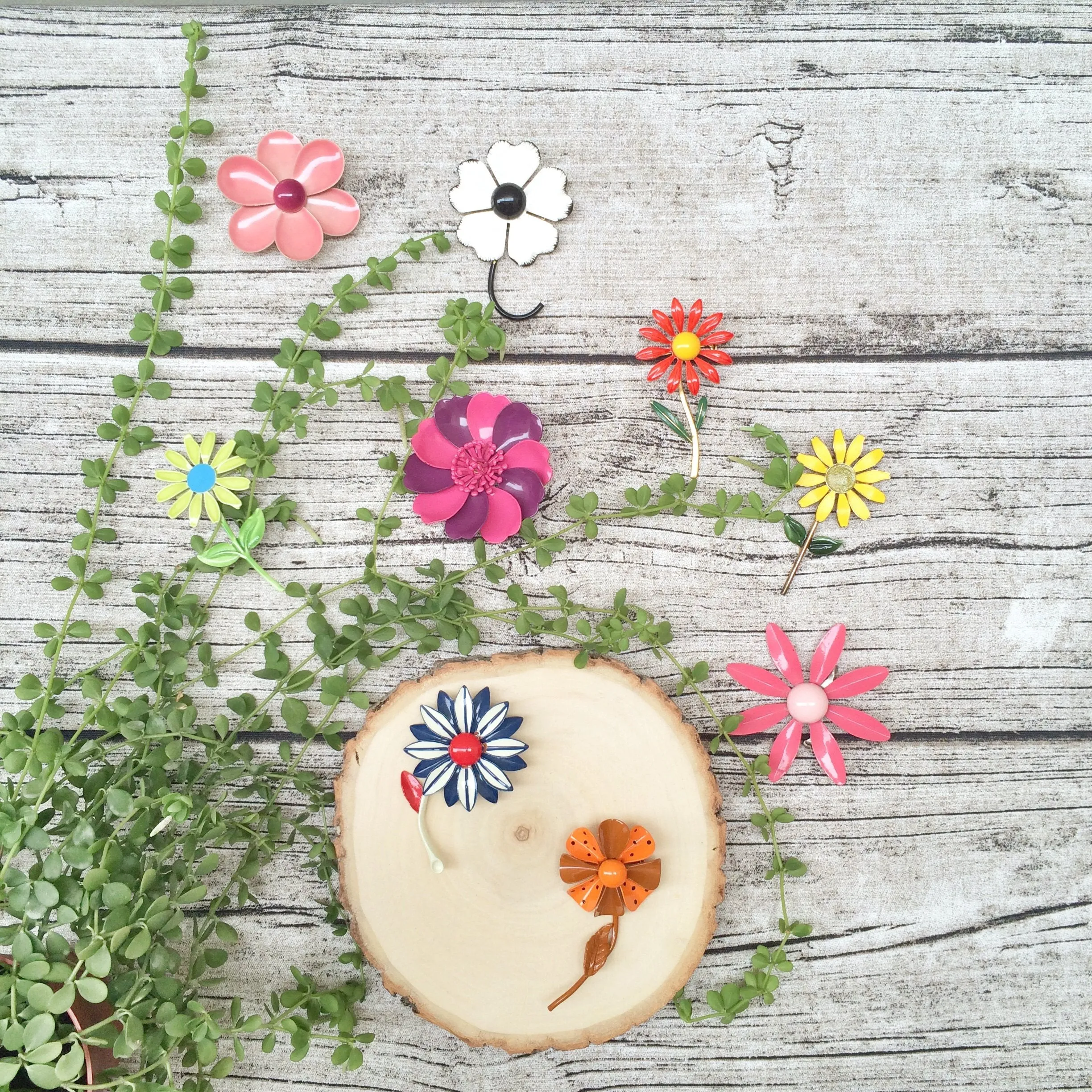 Vintage patriotic Red Blue White Flower Power 1960s retro mod Floral Brooch